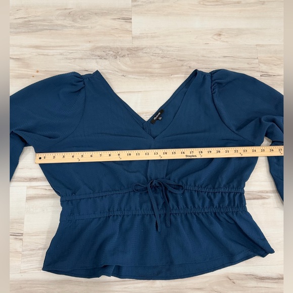 Madewell Seersucker V-Neck Peplum Top - Picture 8 of 8